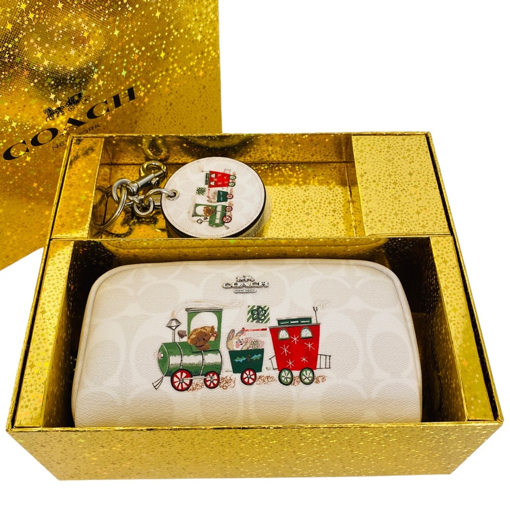 Coach Cosmetic Case Train Signature Set